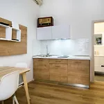 Street Buzz Old Town By Duhomes Apartman *