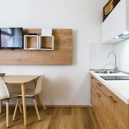 Apartment Street Buzz Old Town By Duhomes