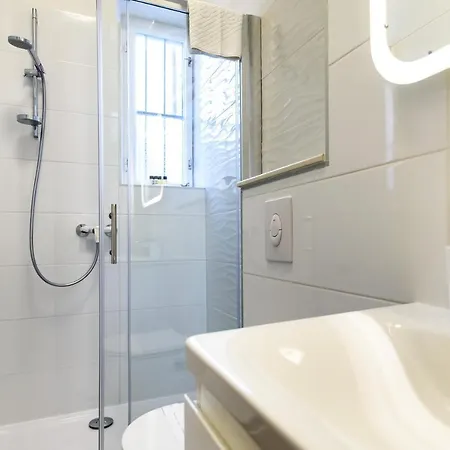 Apartment Street Buzz Old Town By Duhomes *