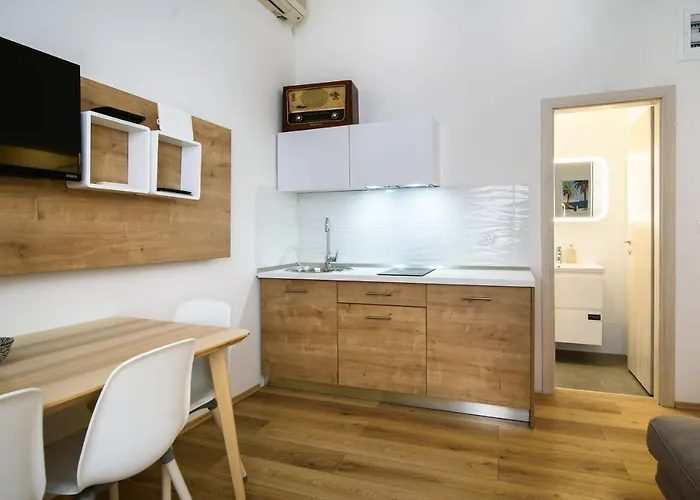 Street Buzz Old Town By Duhomes Apartament *